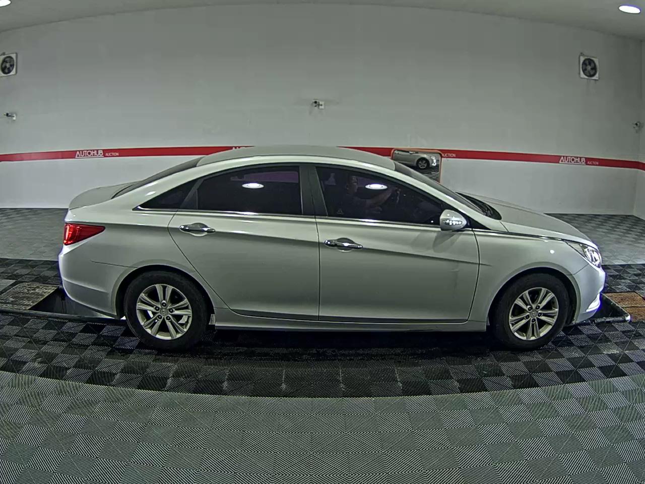 2010 - hyundai sonata