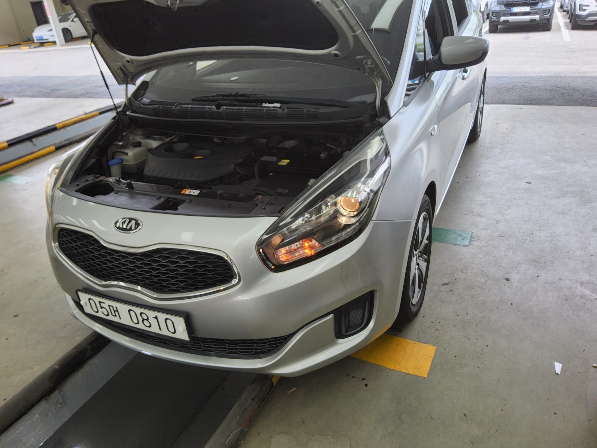 2014 - kia carens
