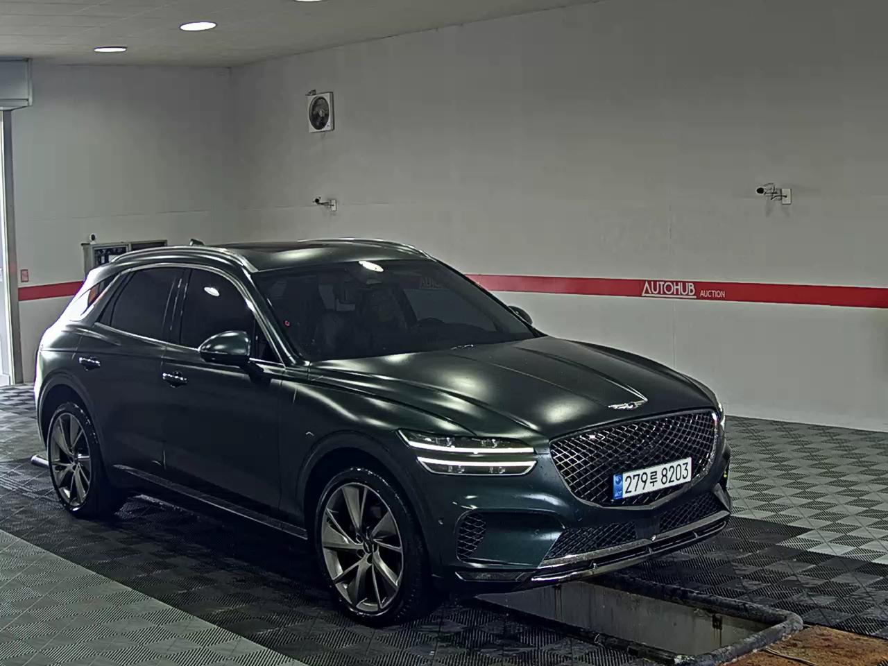 2021 - genesis gv70