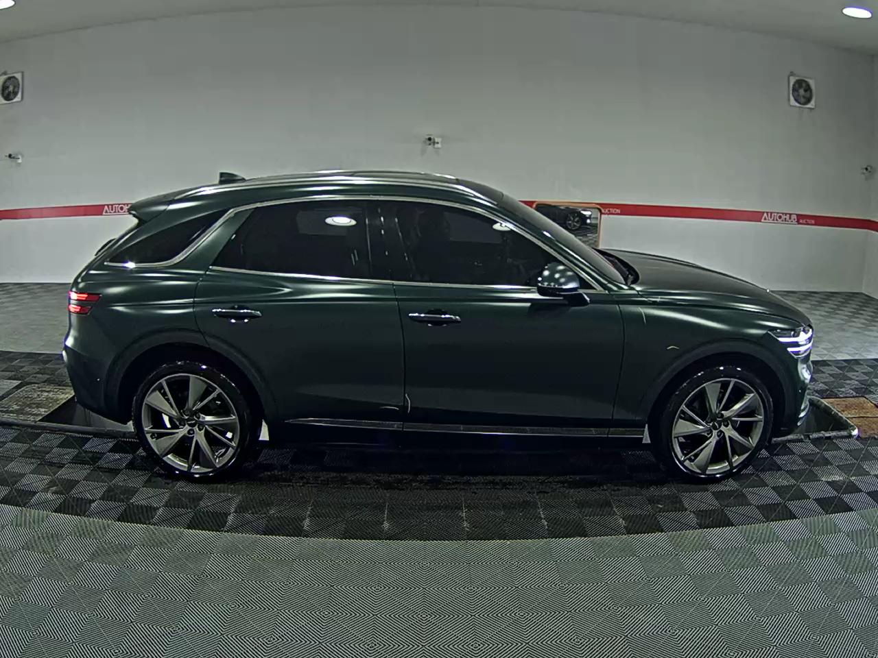 2021 - genesis gv70