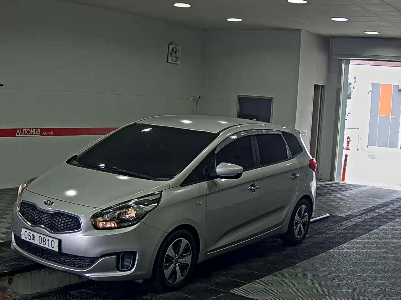 2014 - kia carens