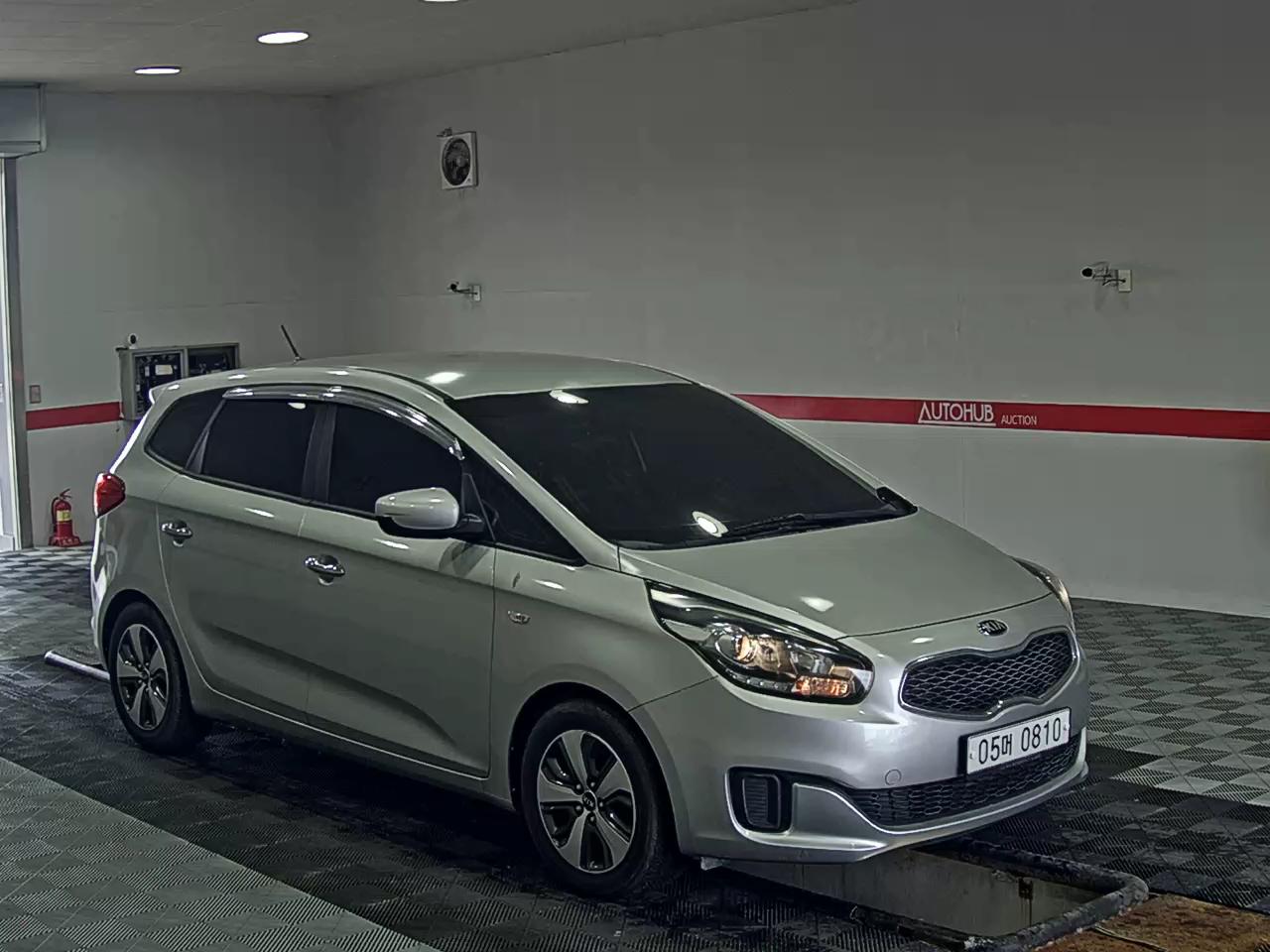 2014 - kia carens