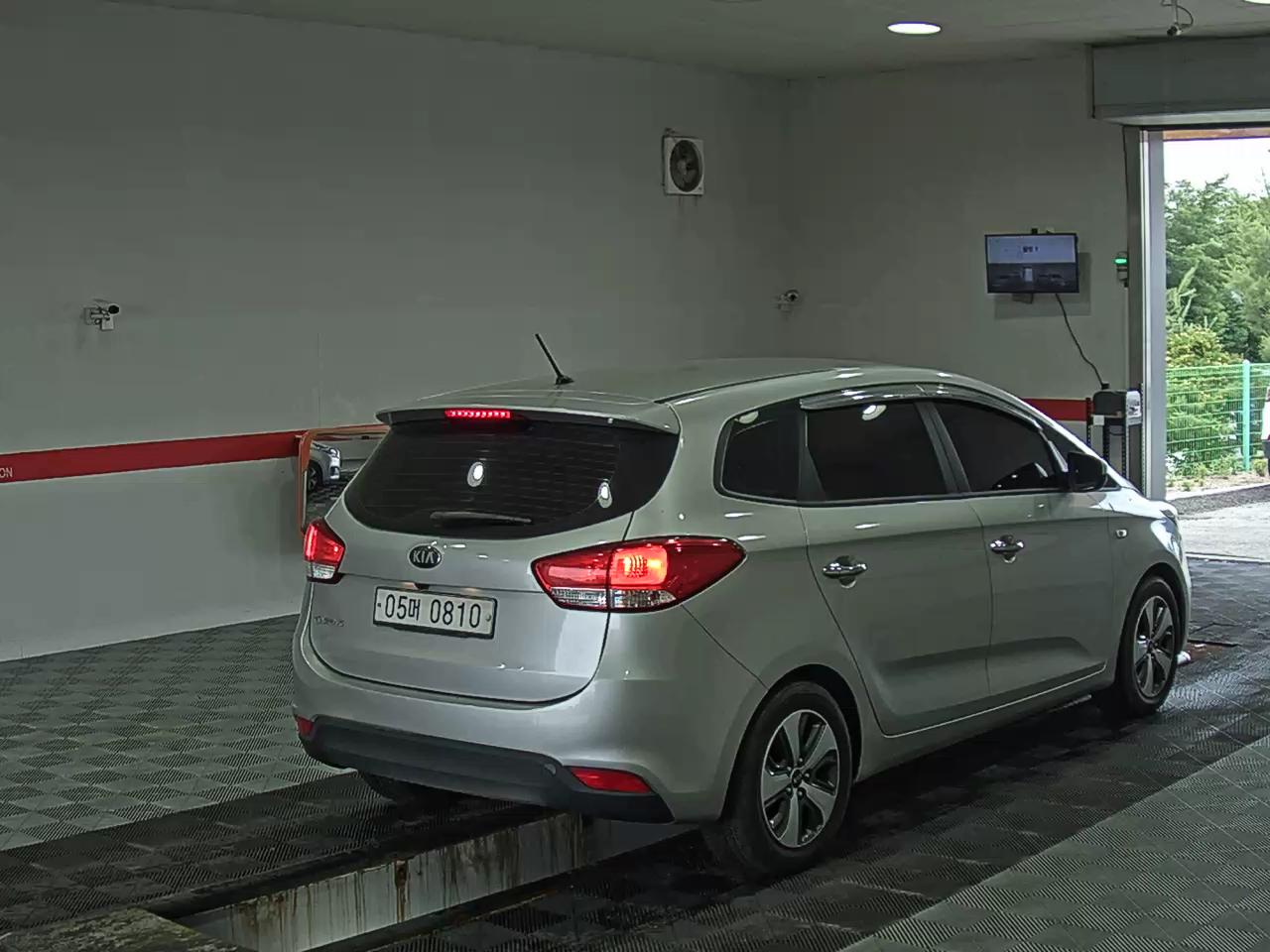 2014 - kia carens