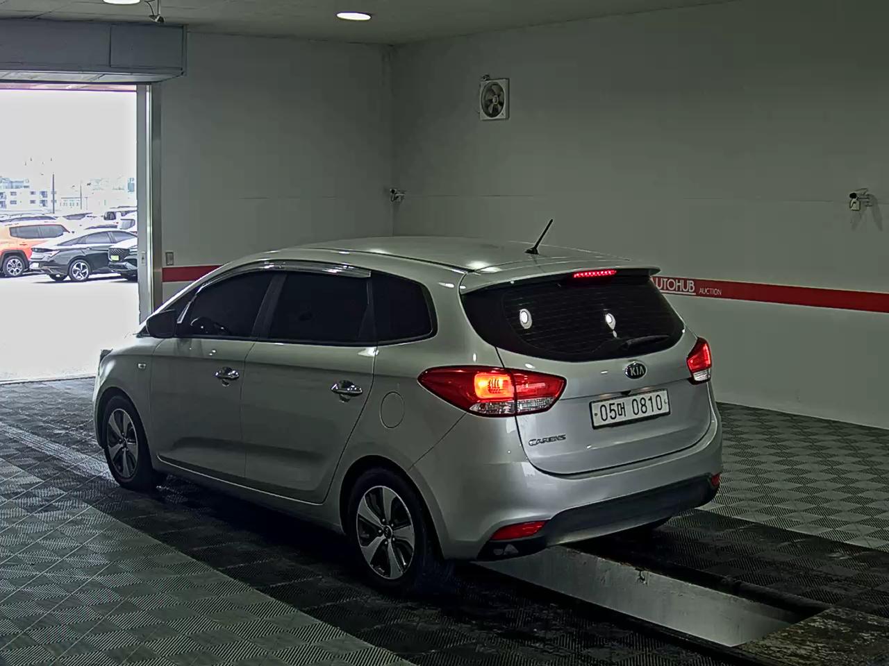 2014 - kia carens