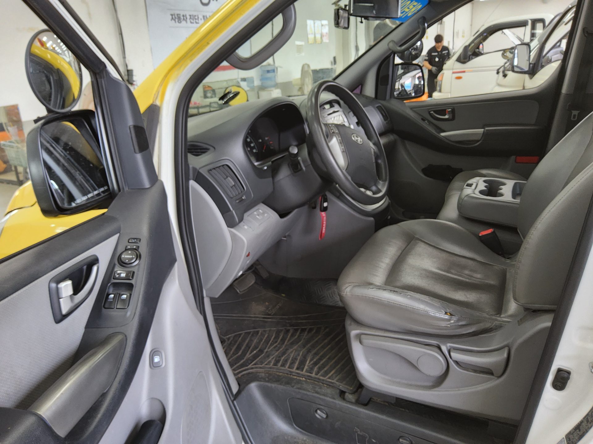2015 - hyundai grand starex