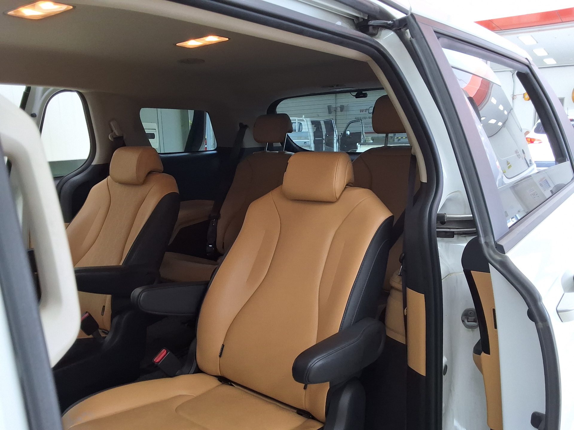 2021 - kia carnival
