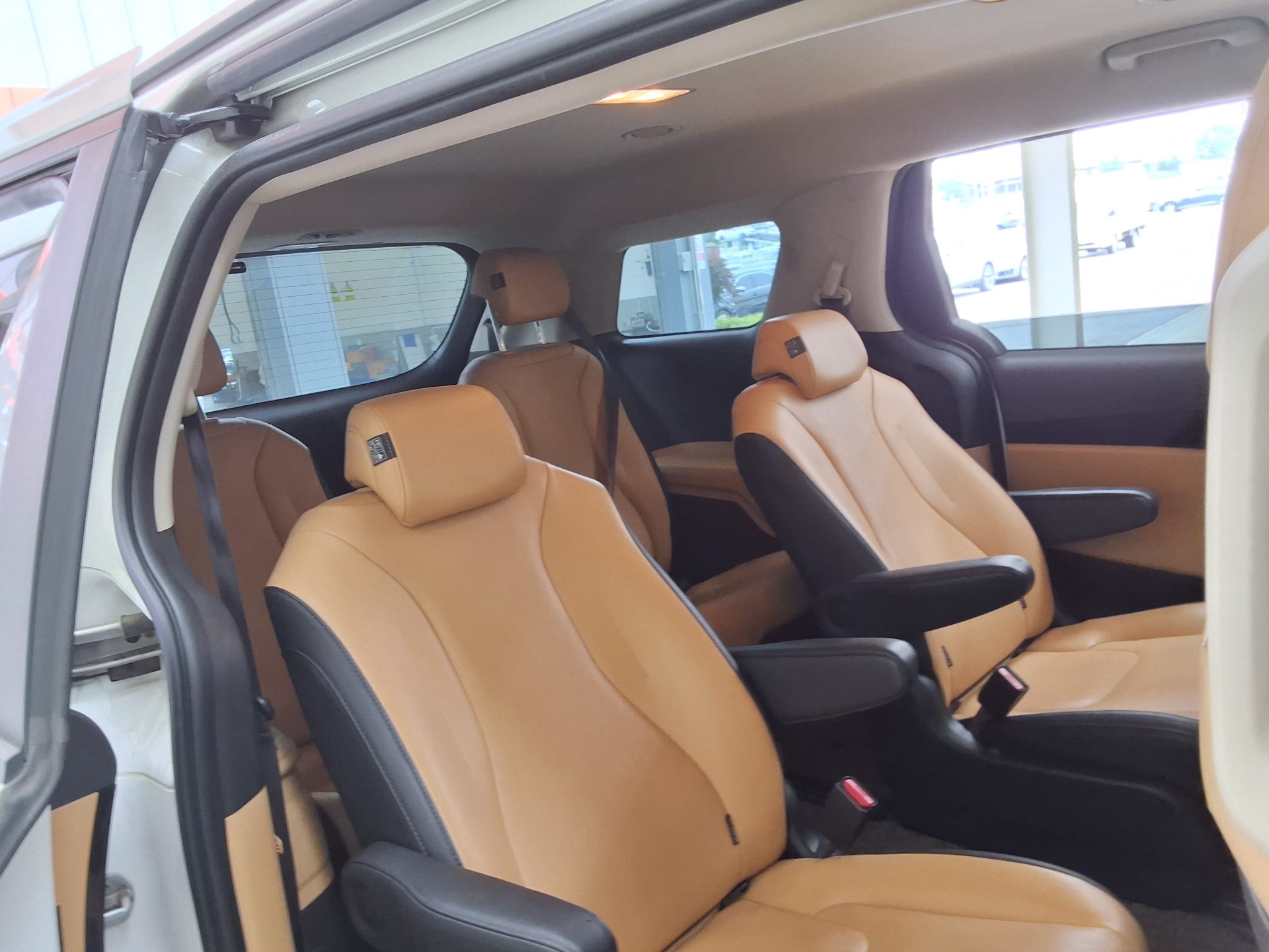 2021 - kia carnival