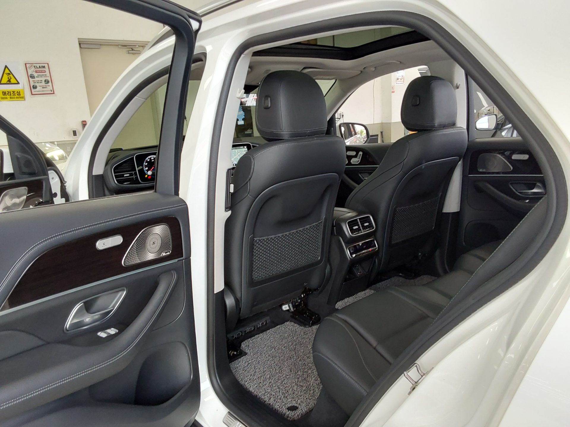 2022 - mercedes-benz 300d