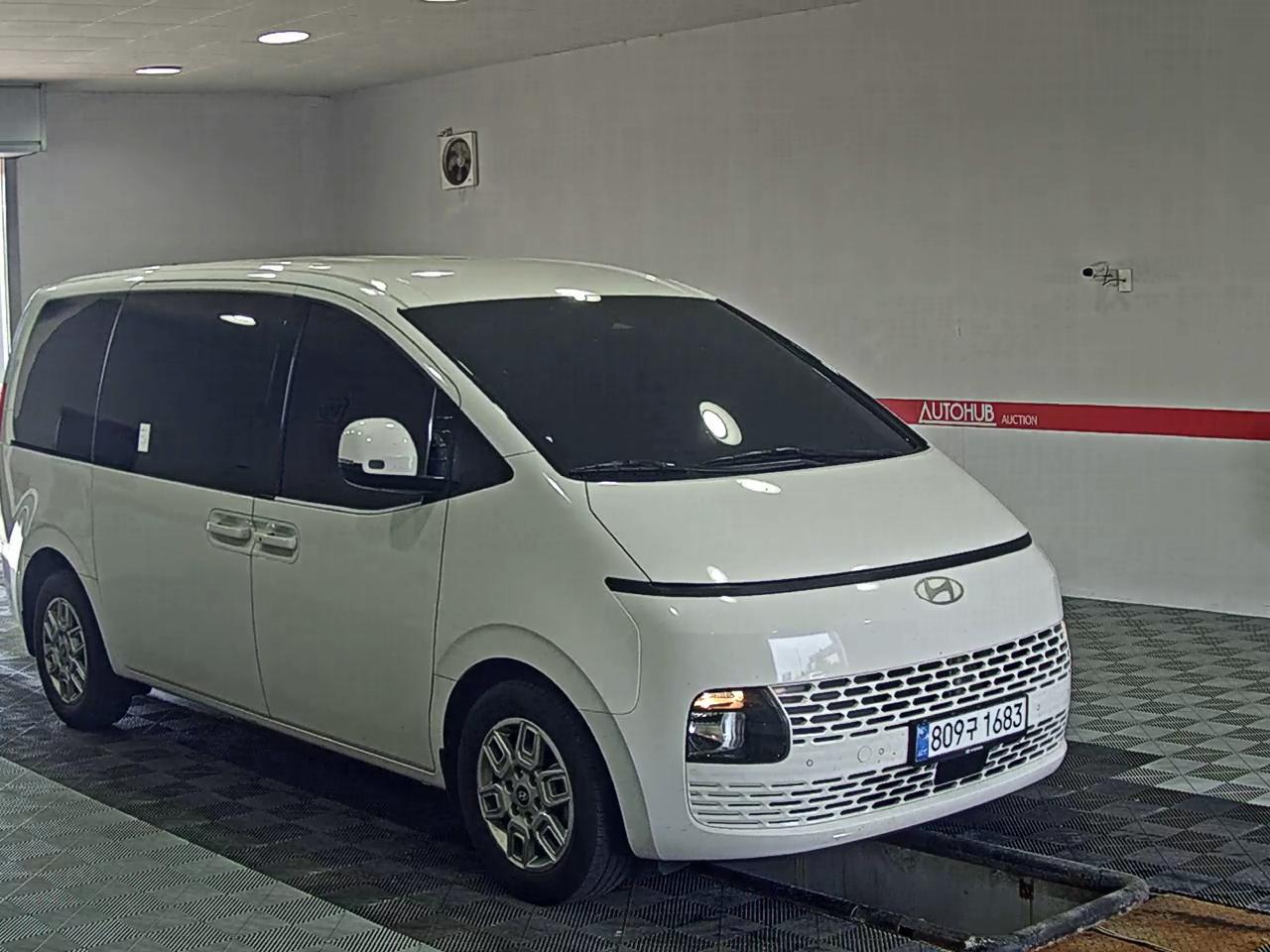 2025 - hyundai staria