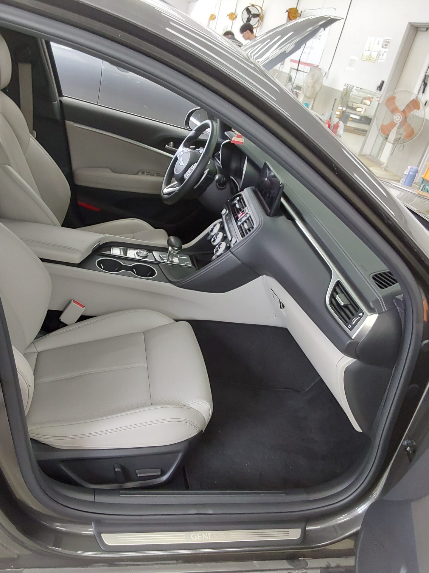 2023 - genesis g70