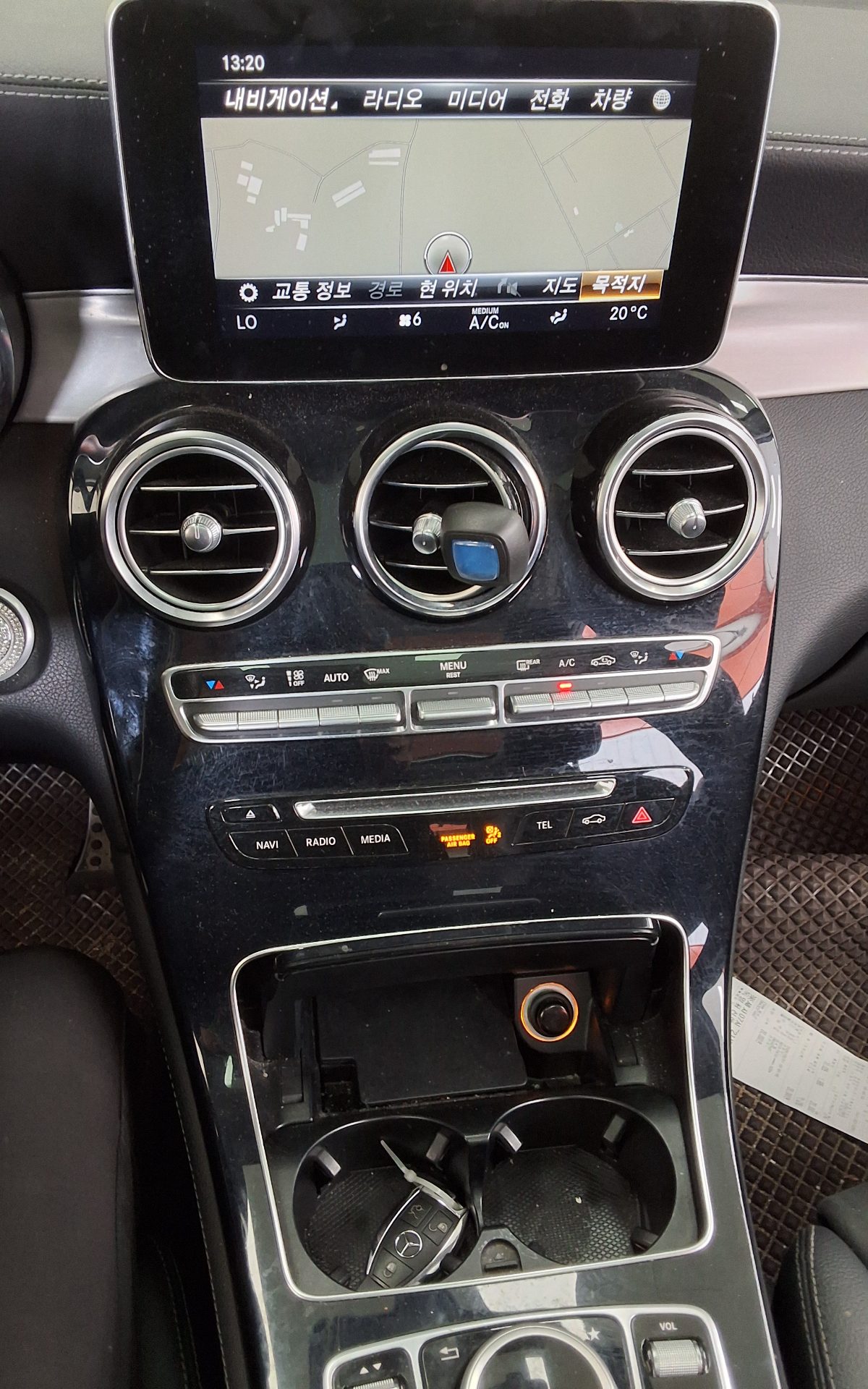 2019 - mercedes-benz glc 300
