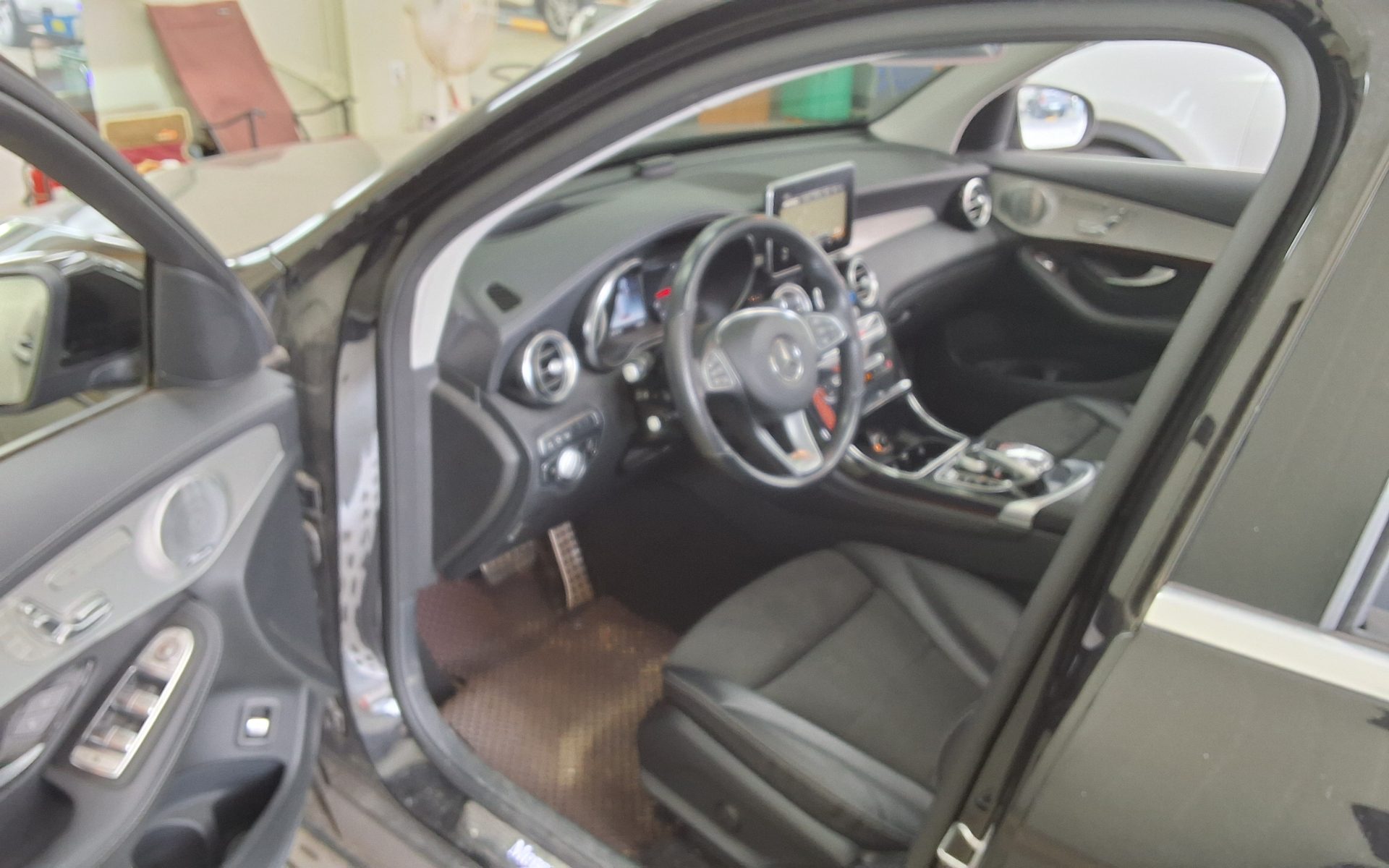 2019 - mercedes-benz glc 300