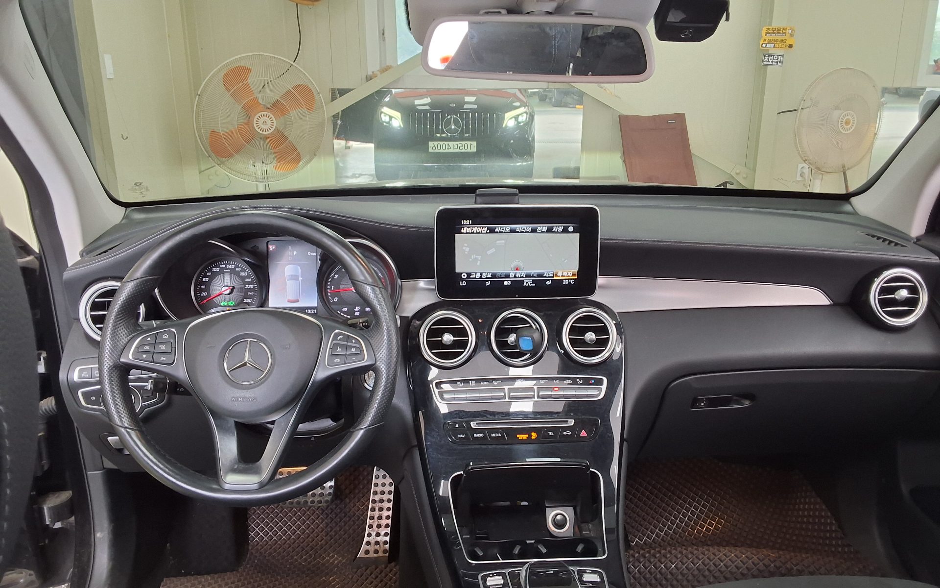 2019 - mercedes-benz glc 300