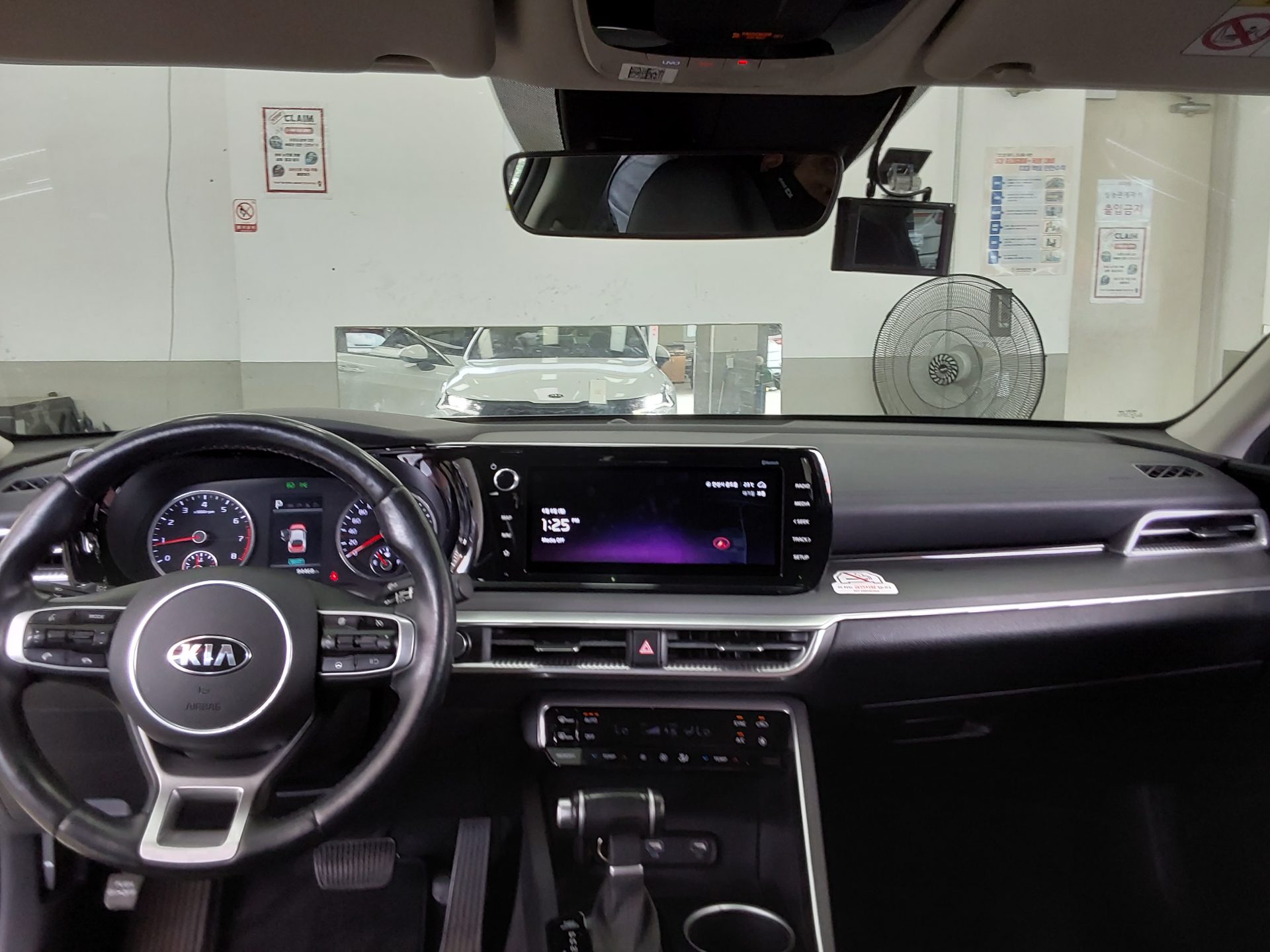 2021 - kia k5