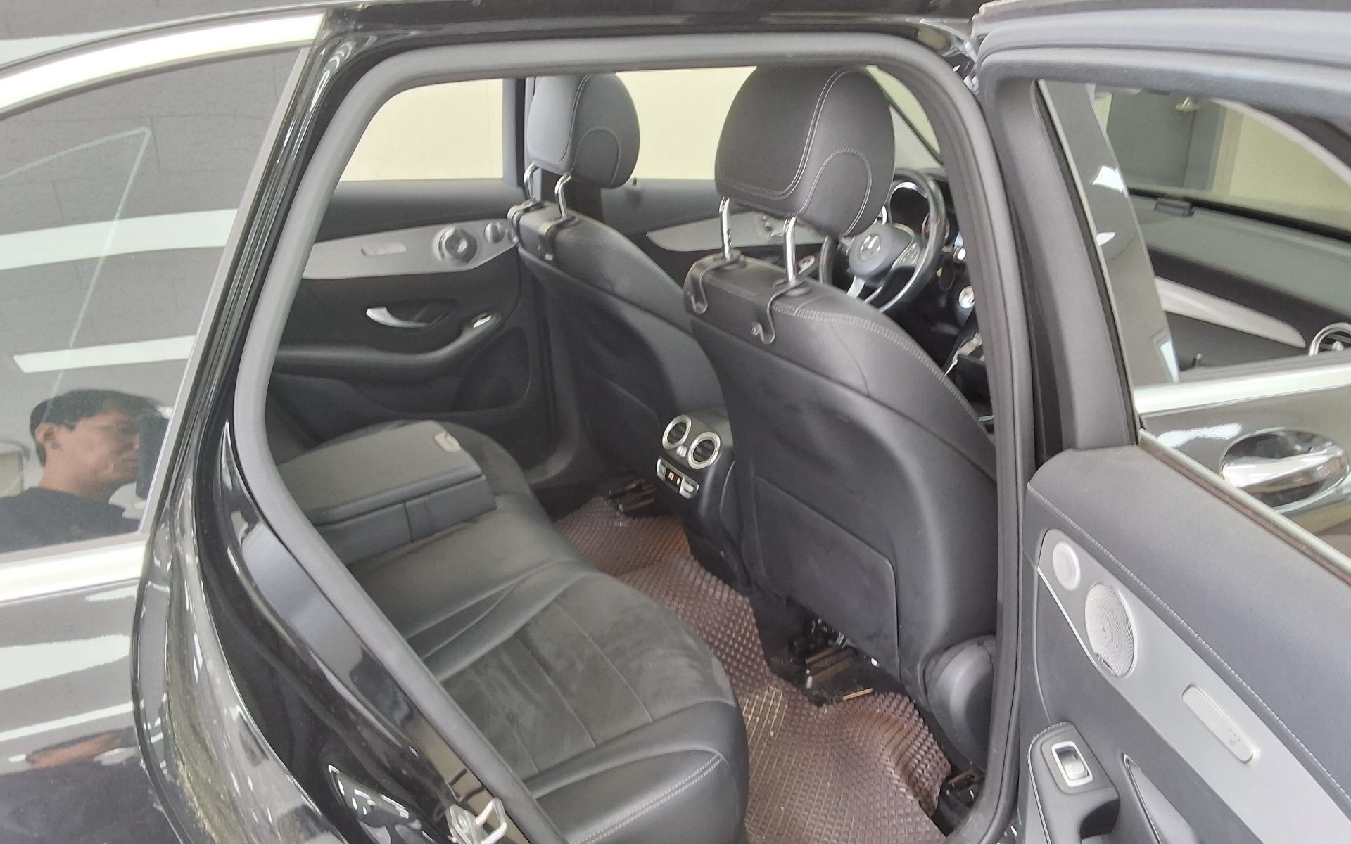 2019 - mercedes-benz glc 300