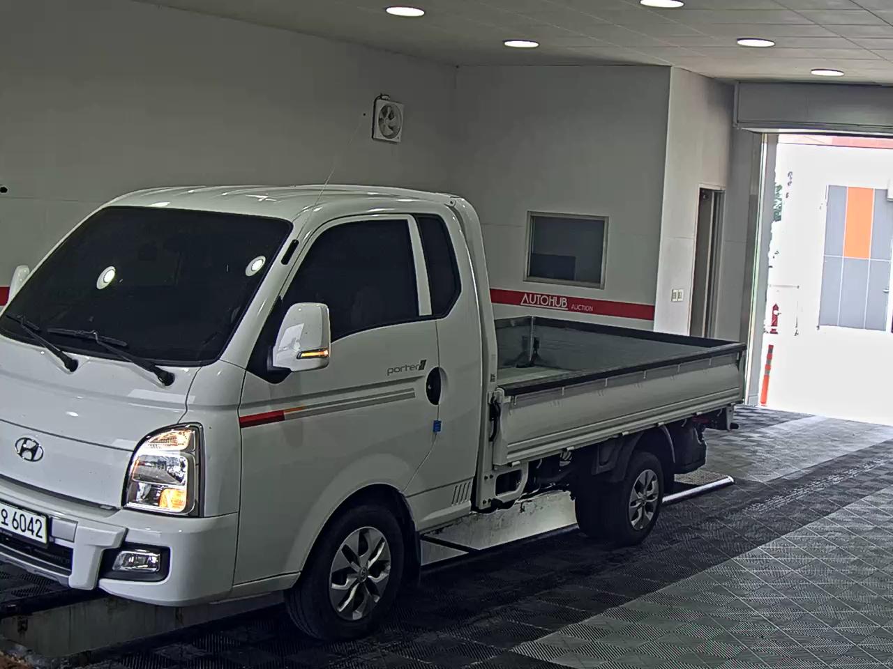 HYUNDAI PORTER II VGT SUPER CAB EXTRA WHEELBASE