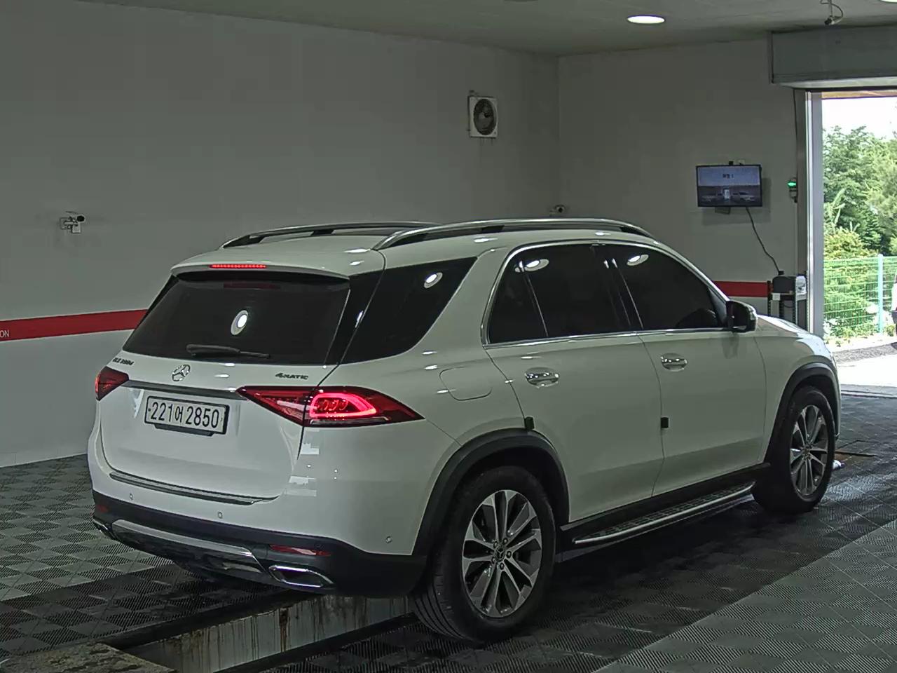 2022 - mercedes-benz 300d
