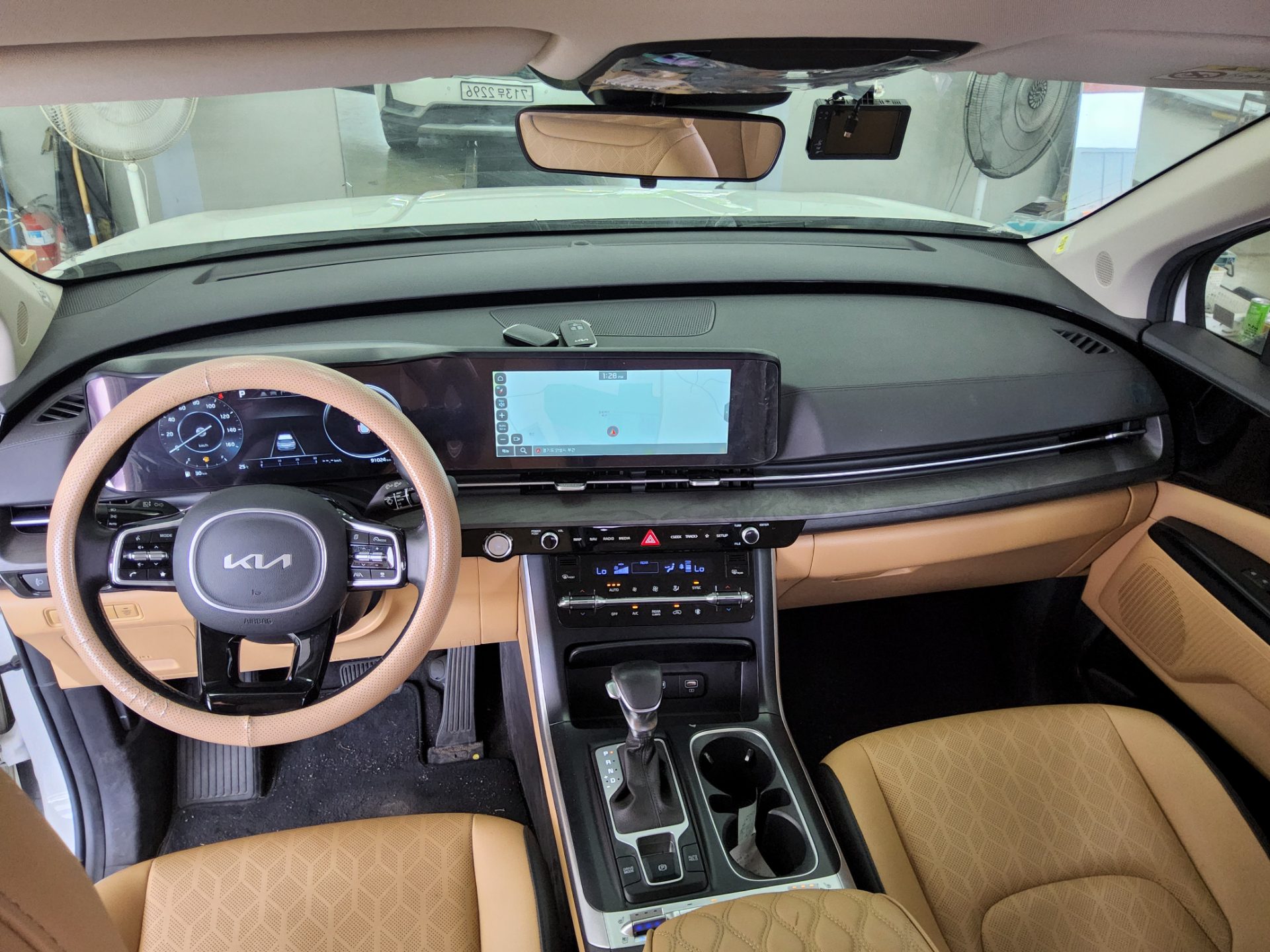 2023 - kia carnival