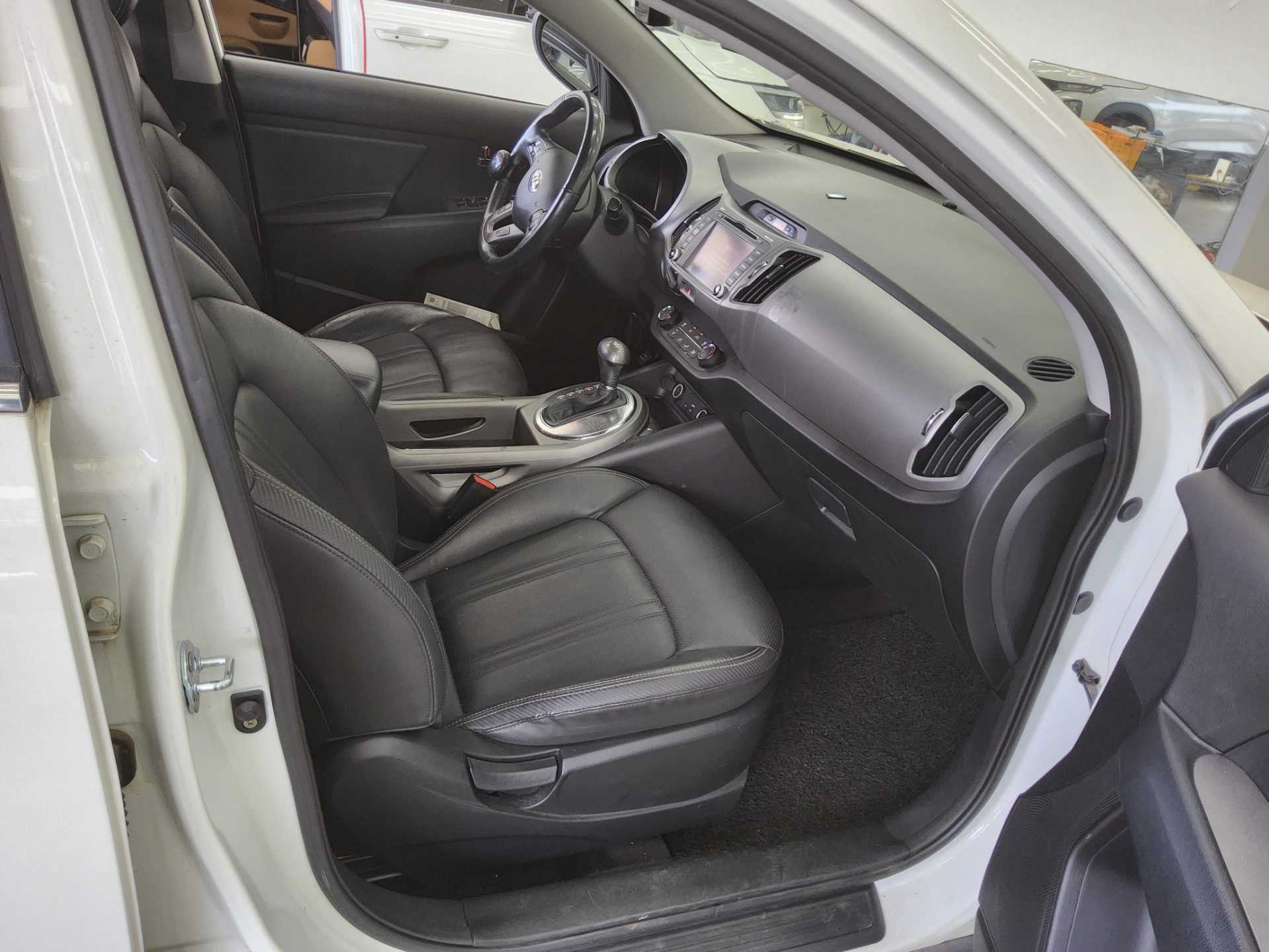 2016 - kia sportage