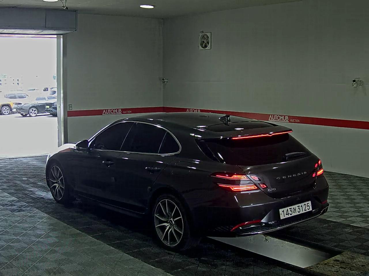 2023 - genesis g70