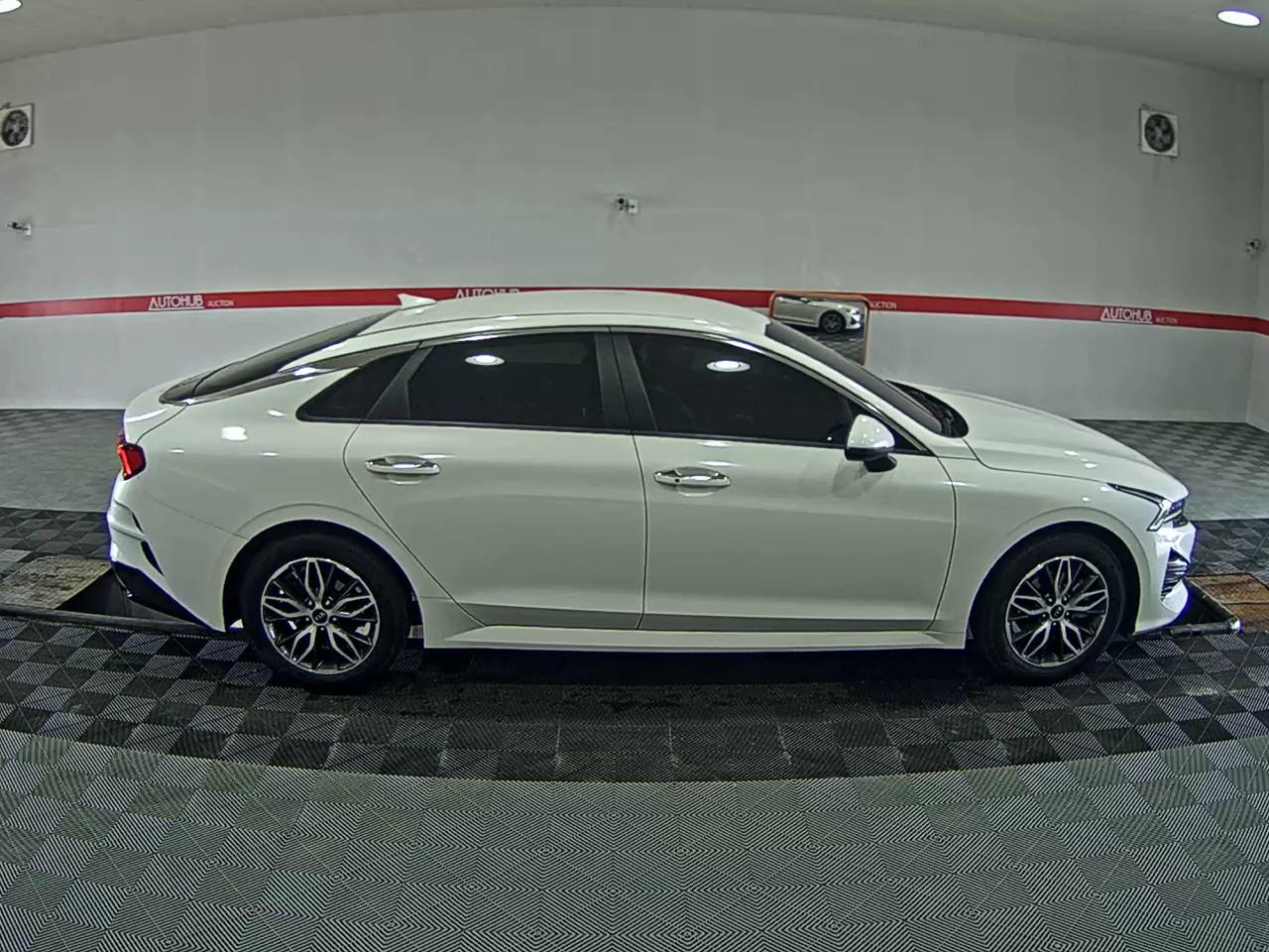 2021 - kia k5