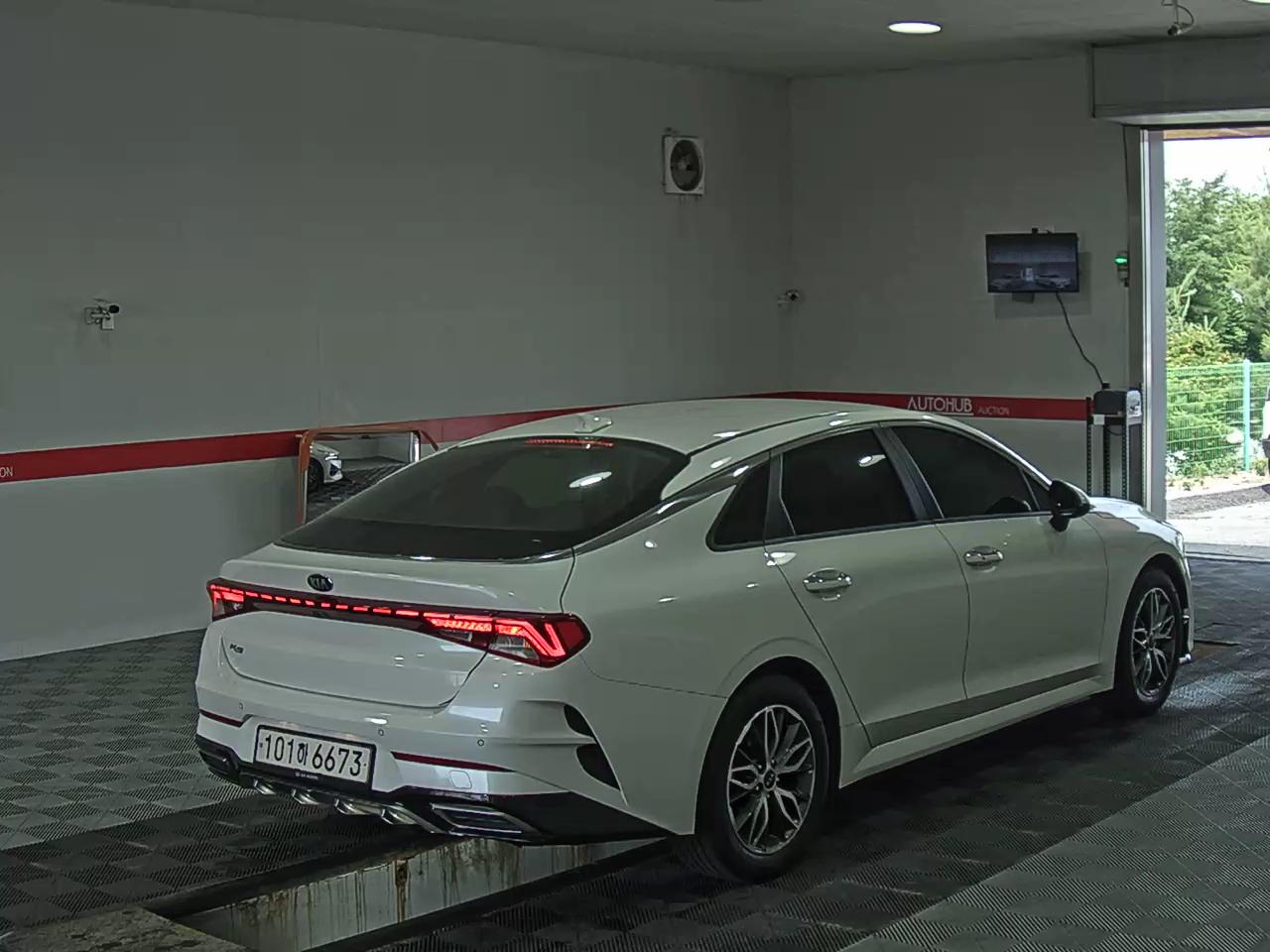 2021 - kia k5