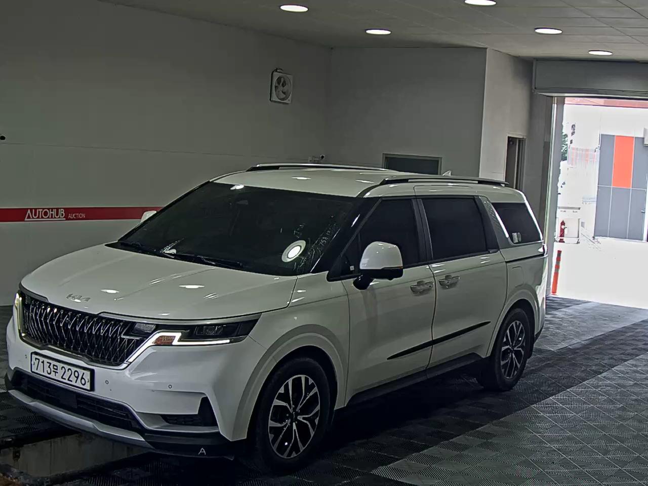 2023 - kia carnival