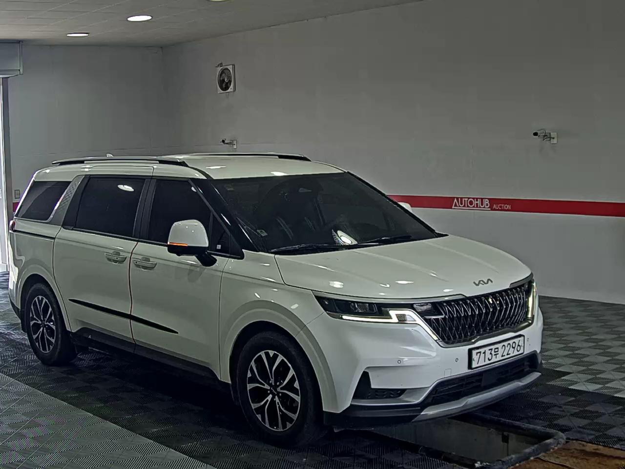 2023 - kia carnival
