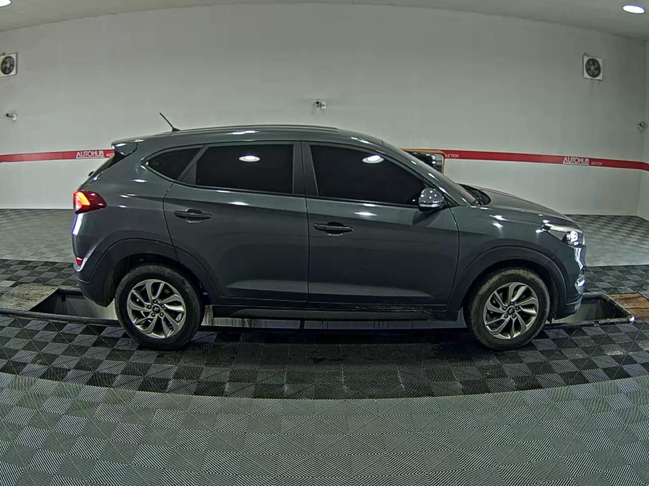 2016 - hyundai tucson