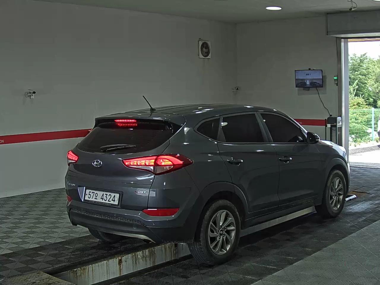 2016 - hyundai tucson