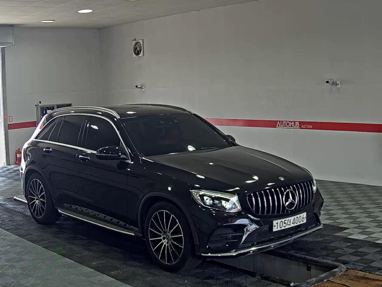 2019 - mercedes-benz glc 300