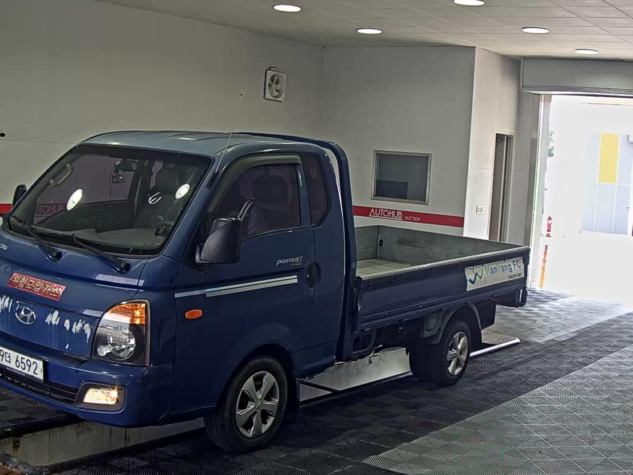 HYUNDAI PORTER II SUPER CAB EXTRA WHEELBASE HIGH SUPER