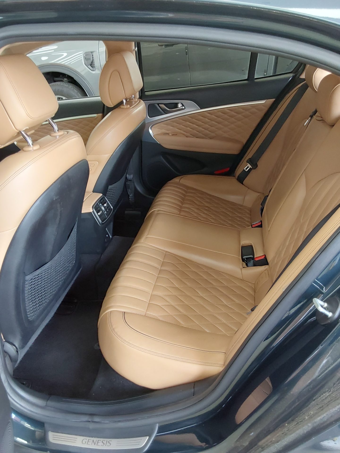 2023 - genesis g70