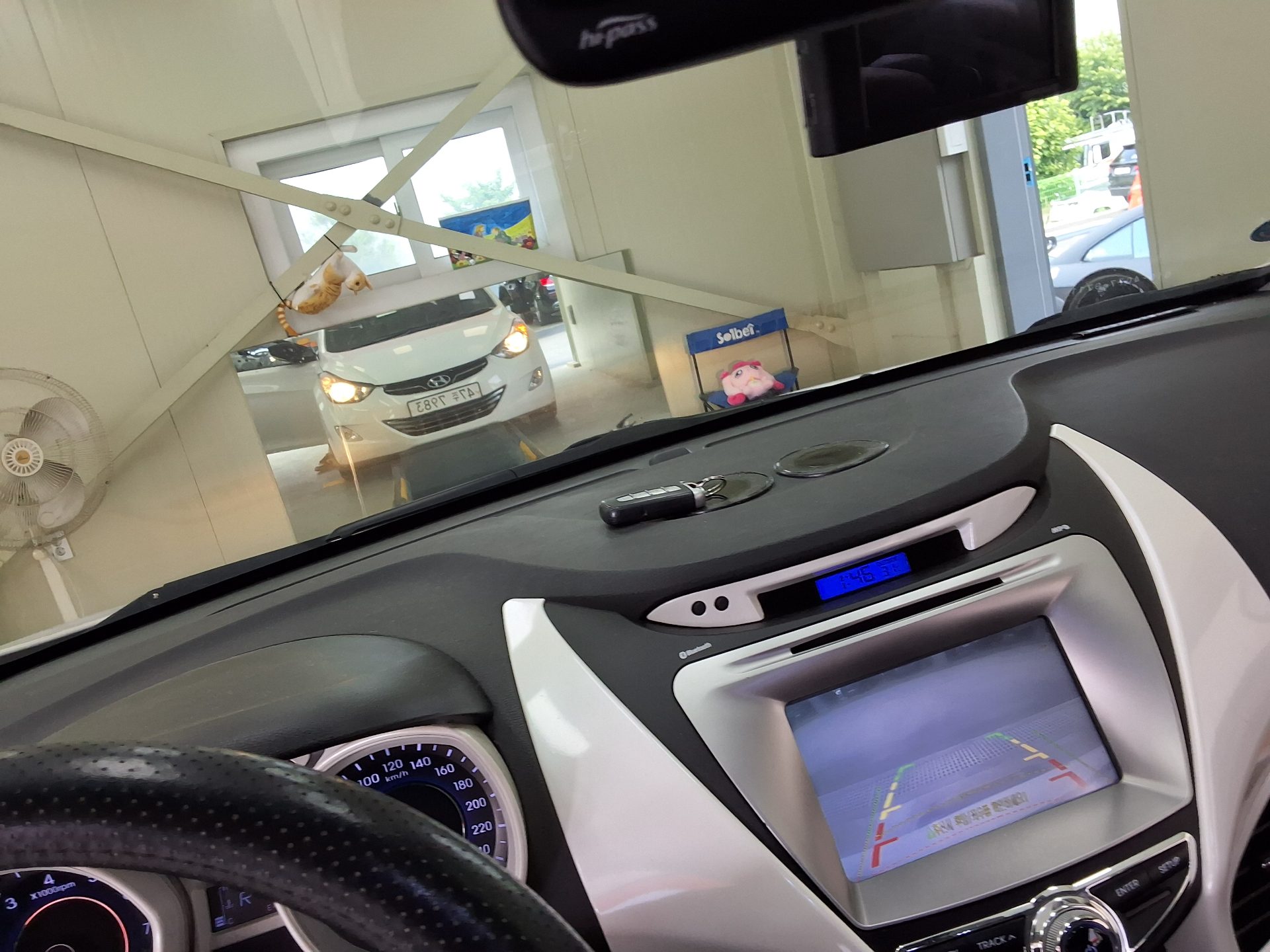 2012 - hyundai avante