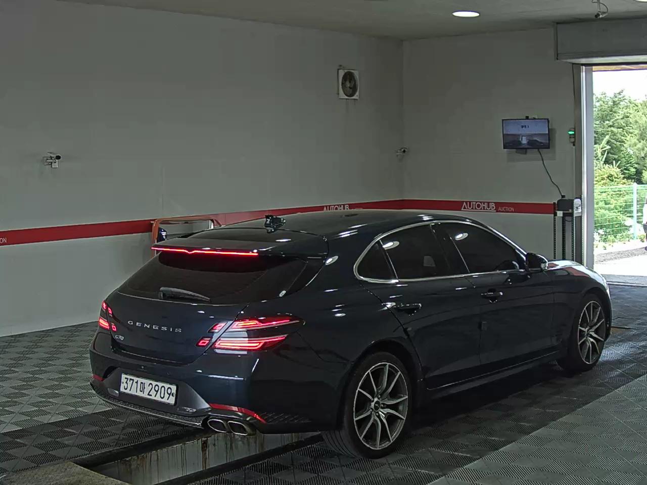 2023 - genesis g70
