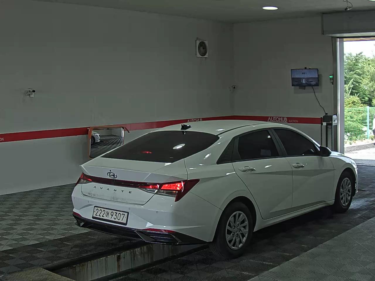 2021 - hyundai avante