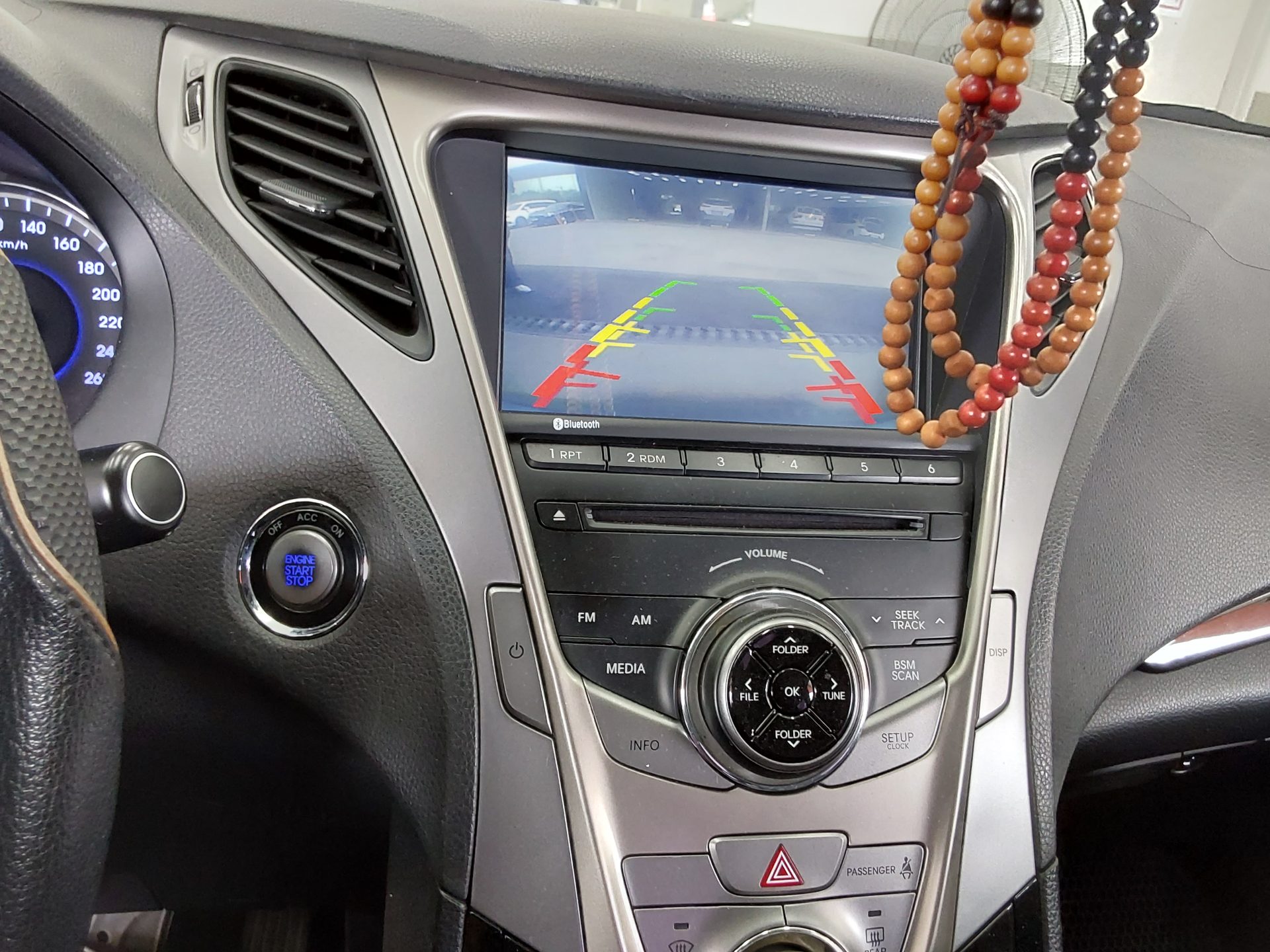 2011 - hyundai grandeur