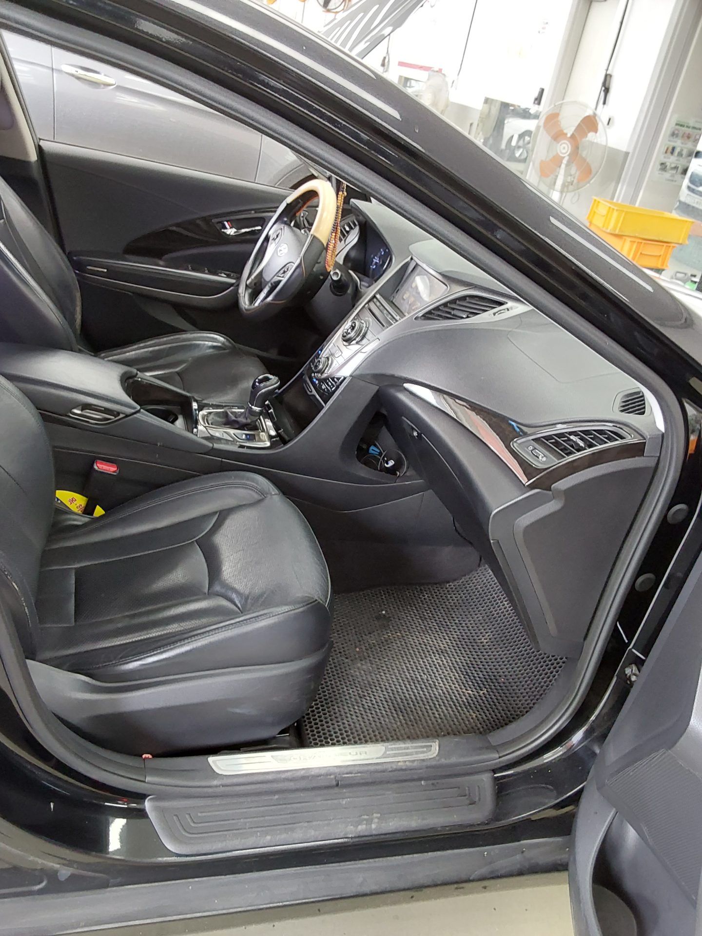 2011 - hyundai grandeur