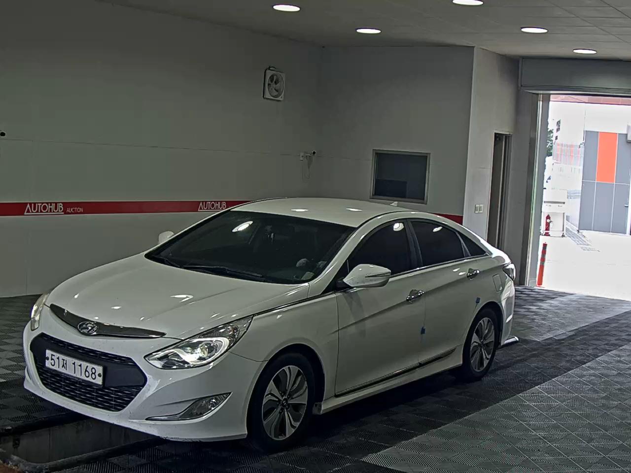 HYUNDAI YF SONATA