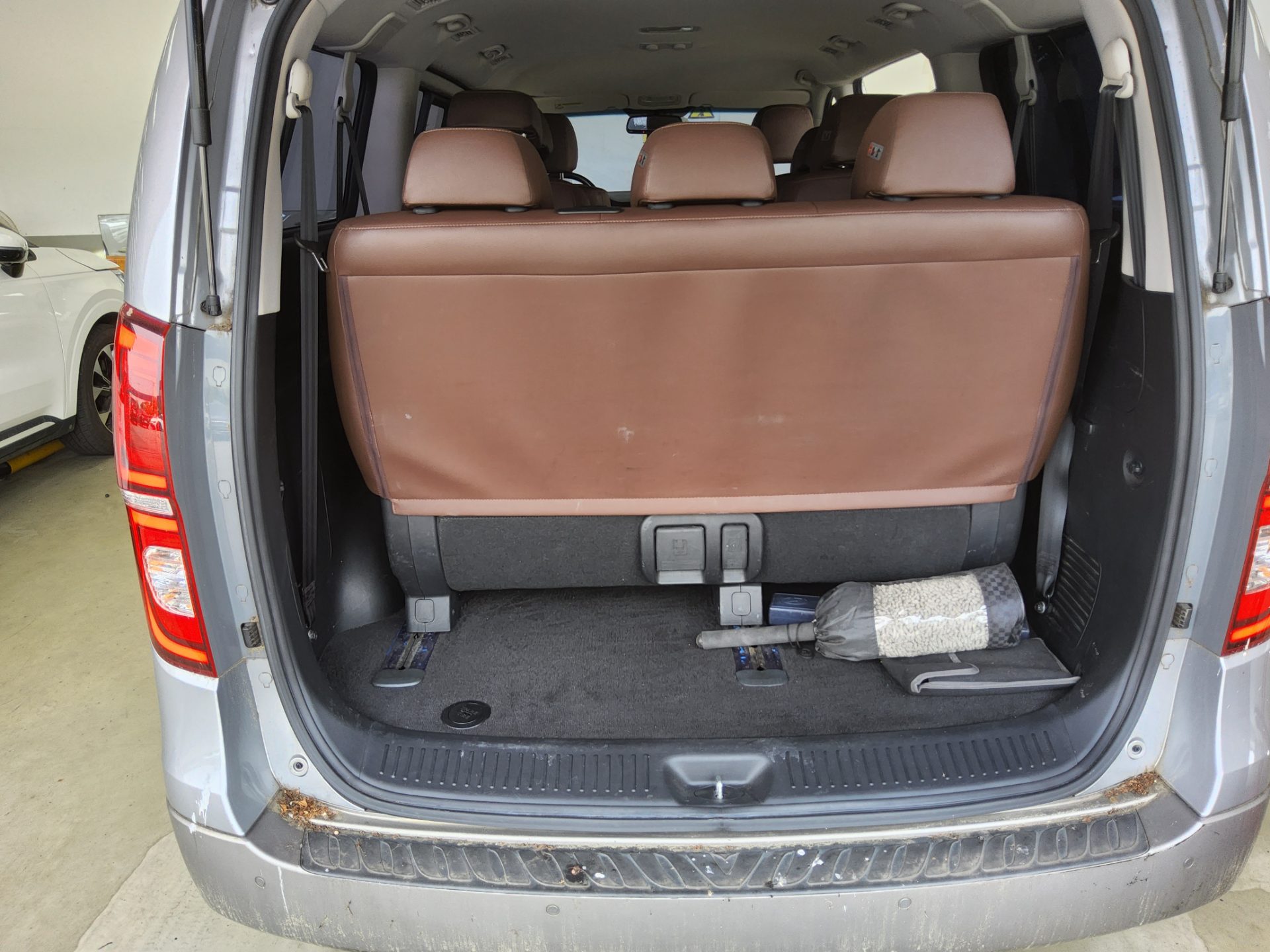 2019 - hyundai grand starex
