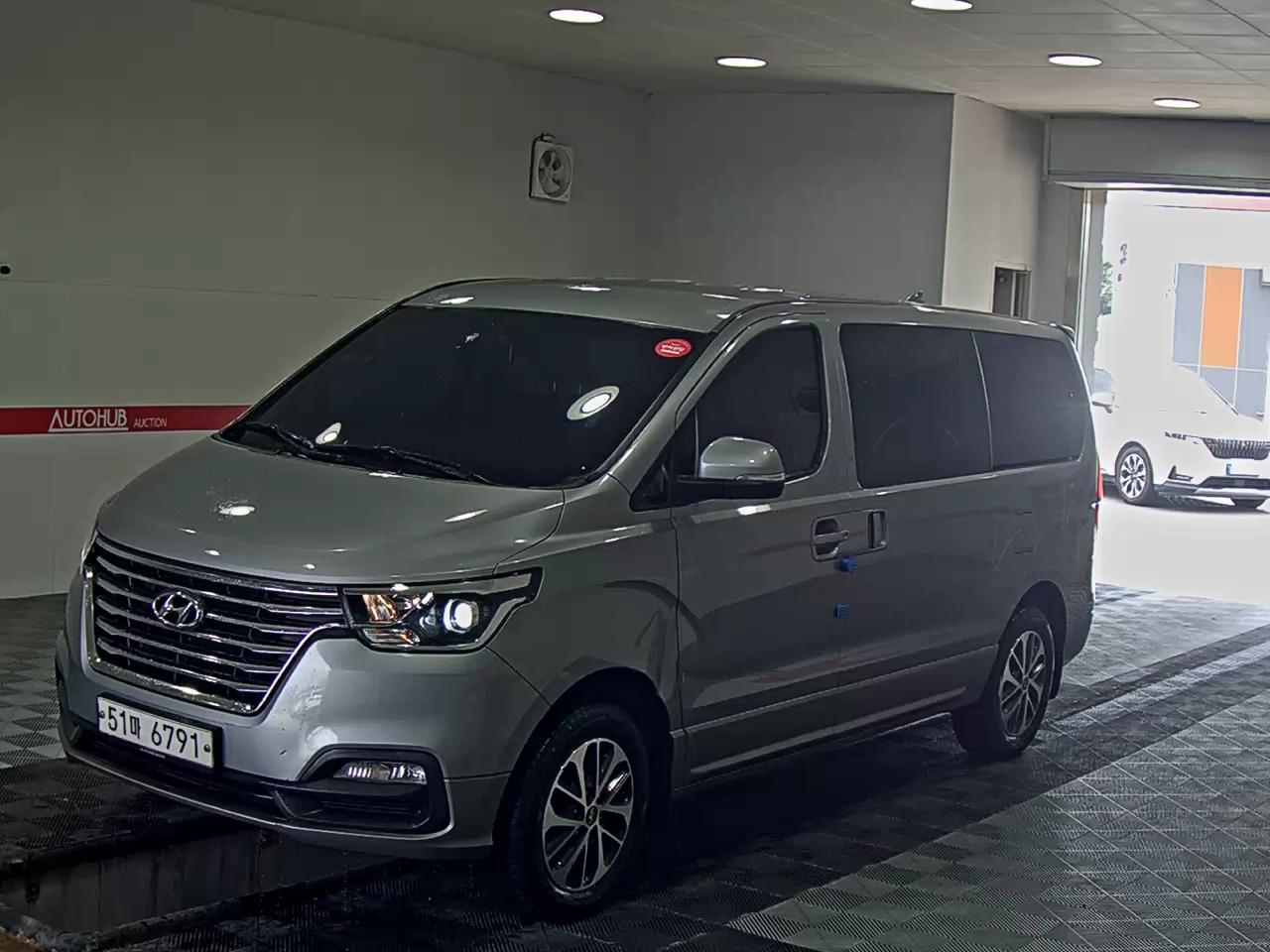 2019 - hyundai grand starex