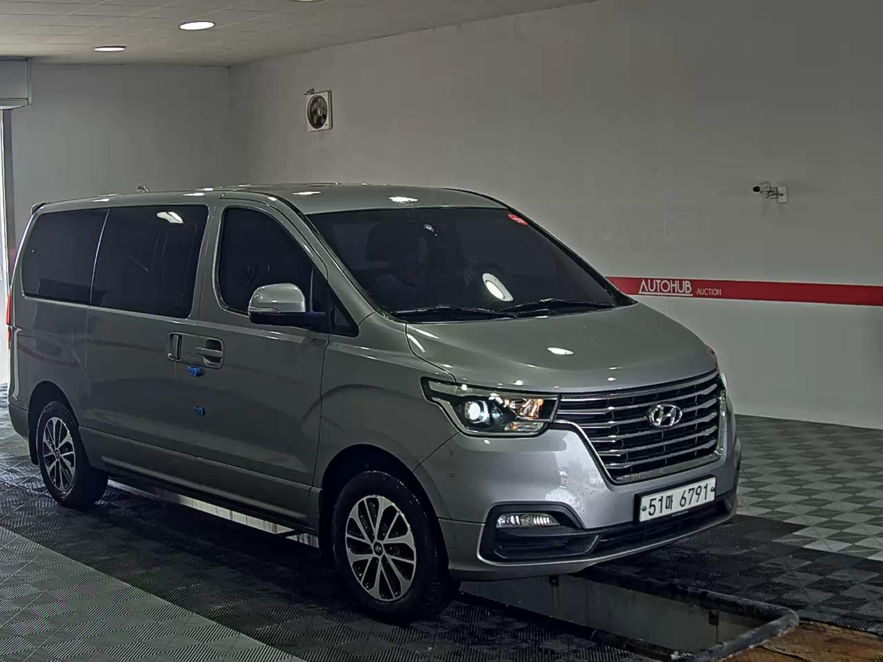 2019 - hyundai grand starex