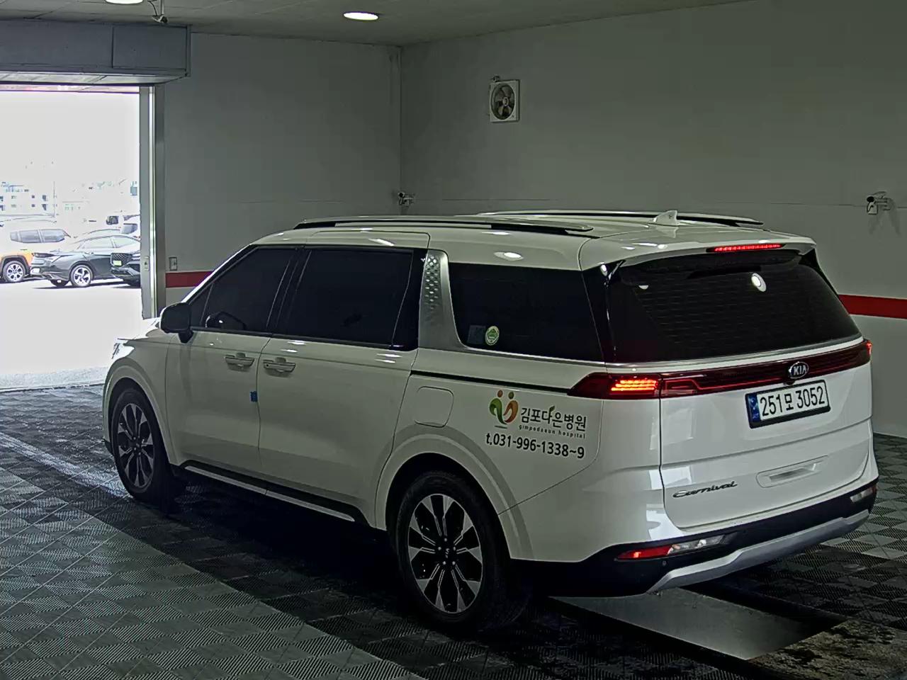 2021 - kia carnival