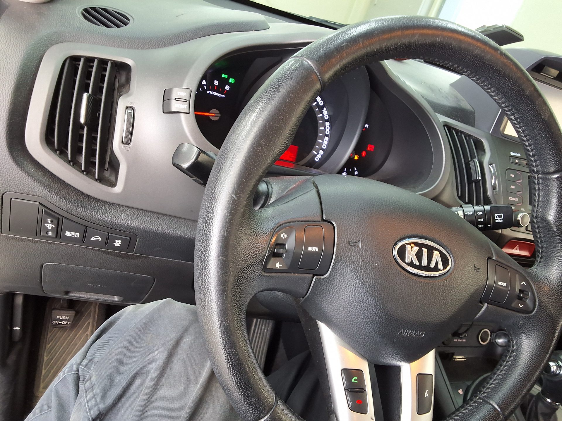 2011 - kia sportage