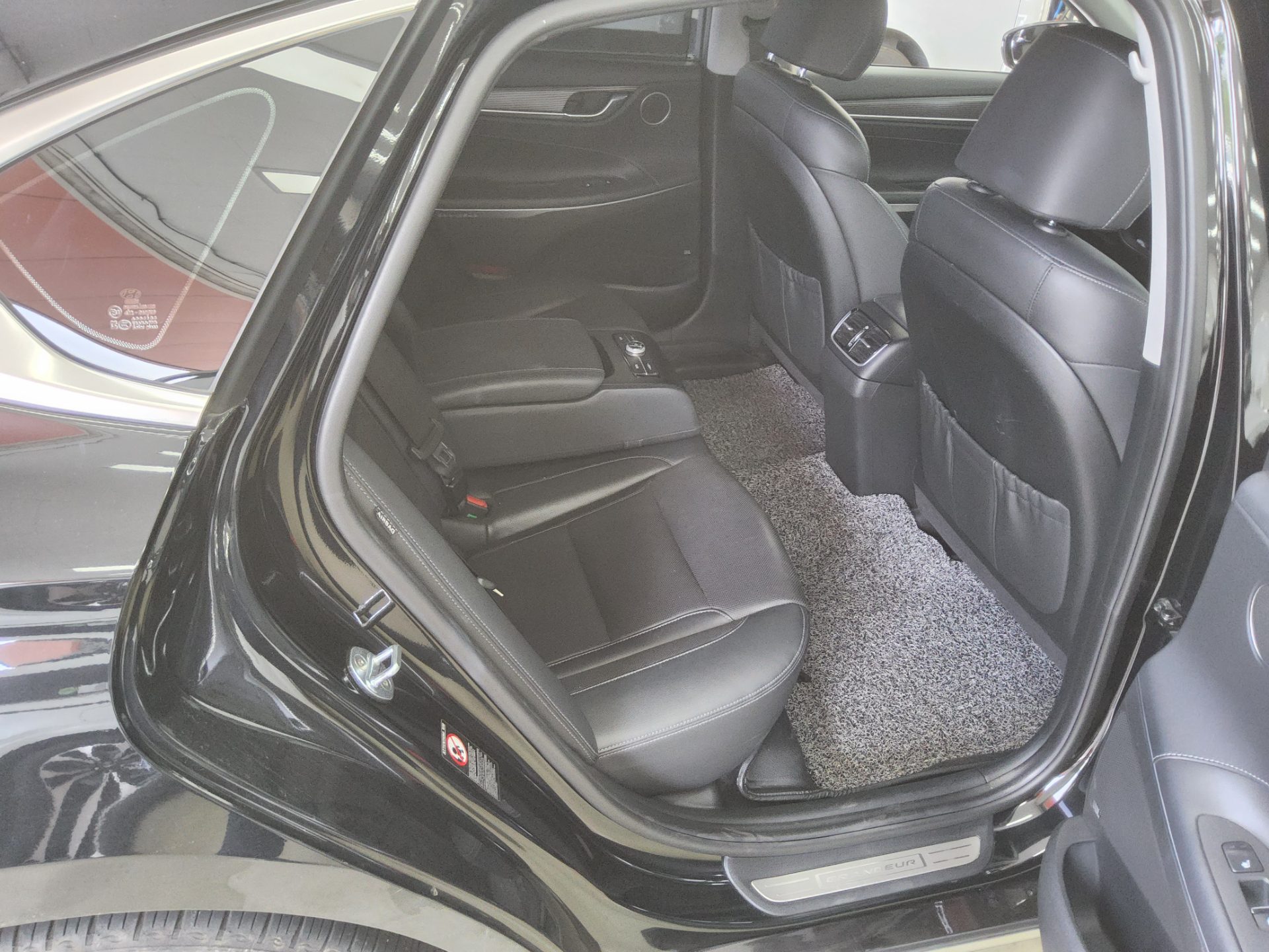 2018 - hyundai grandeur