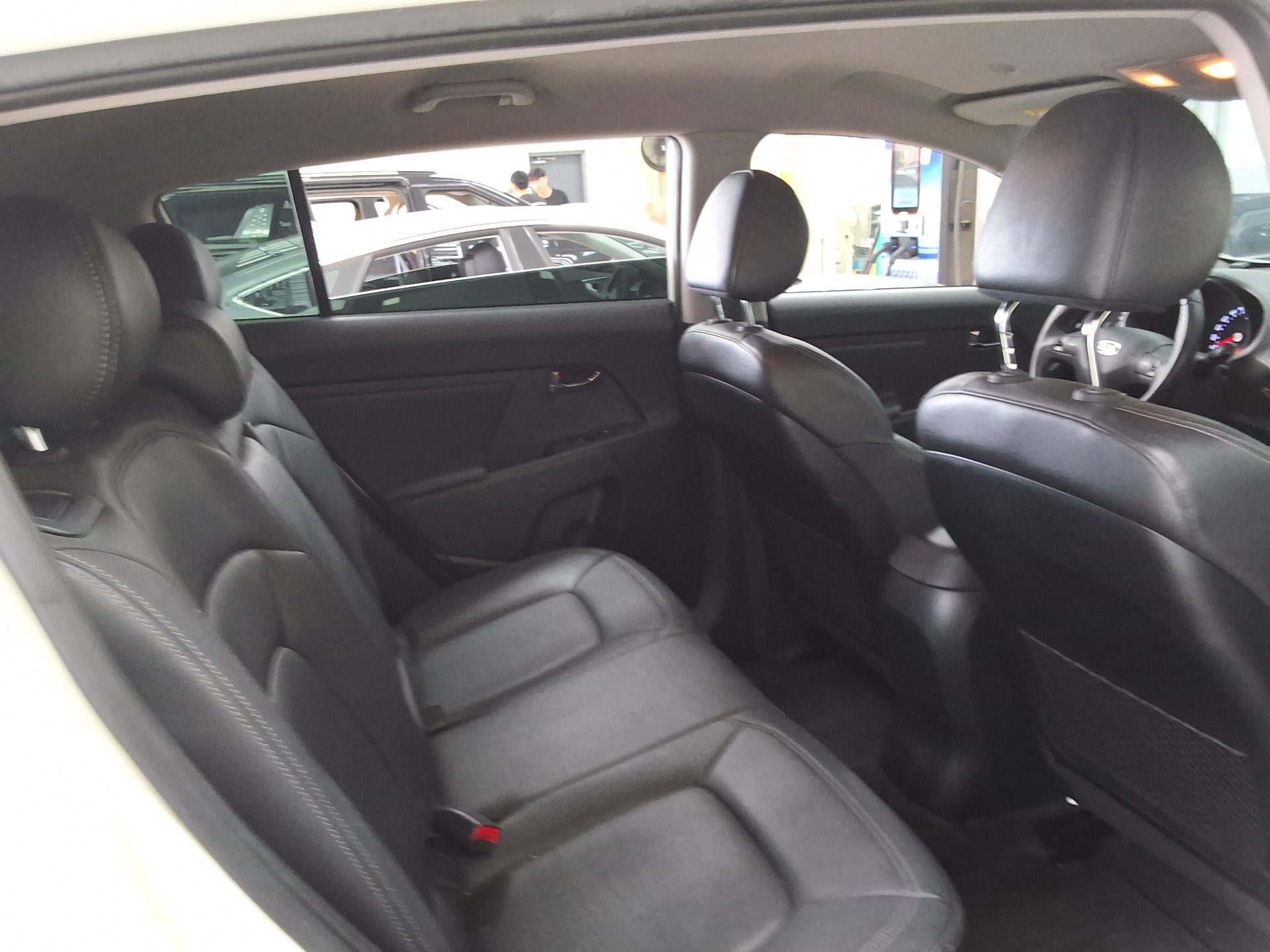 2011 - kia sportage