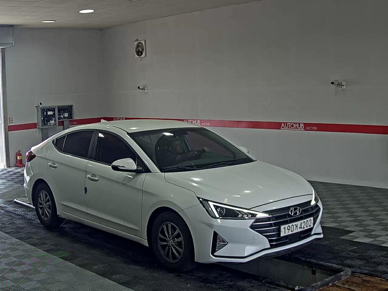 2020 - hyundai avante