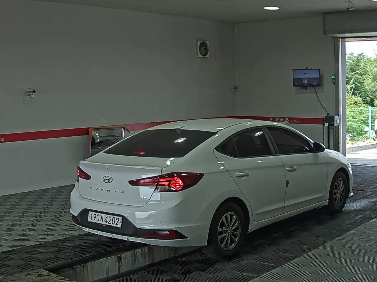 2020 - hyundai avante