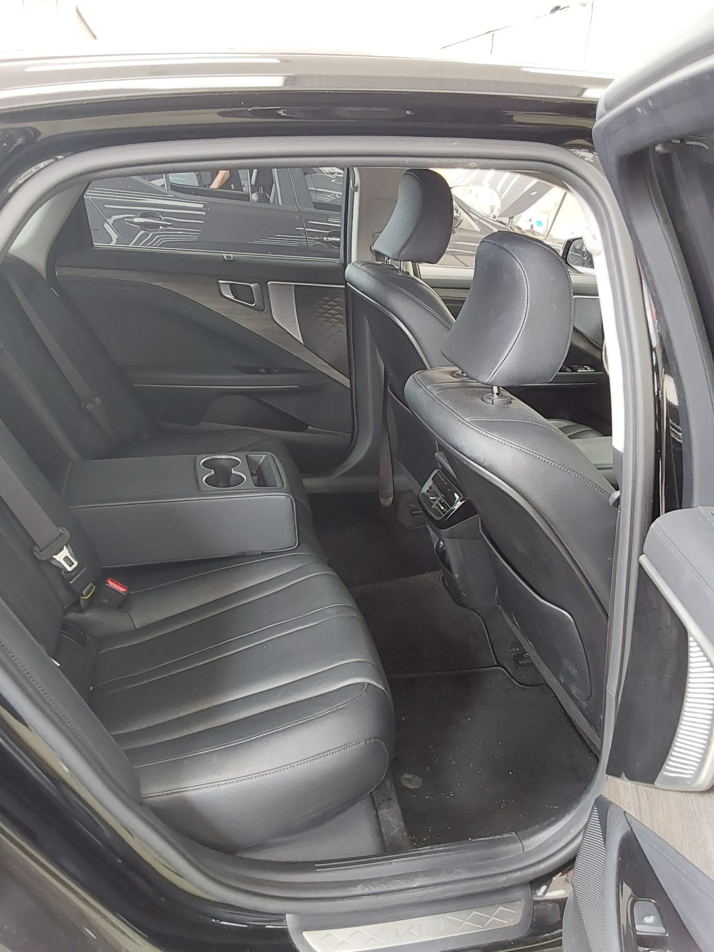 2022 - kia k8