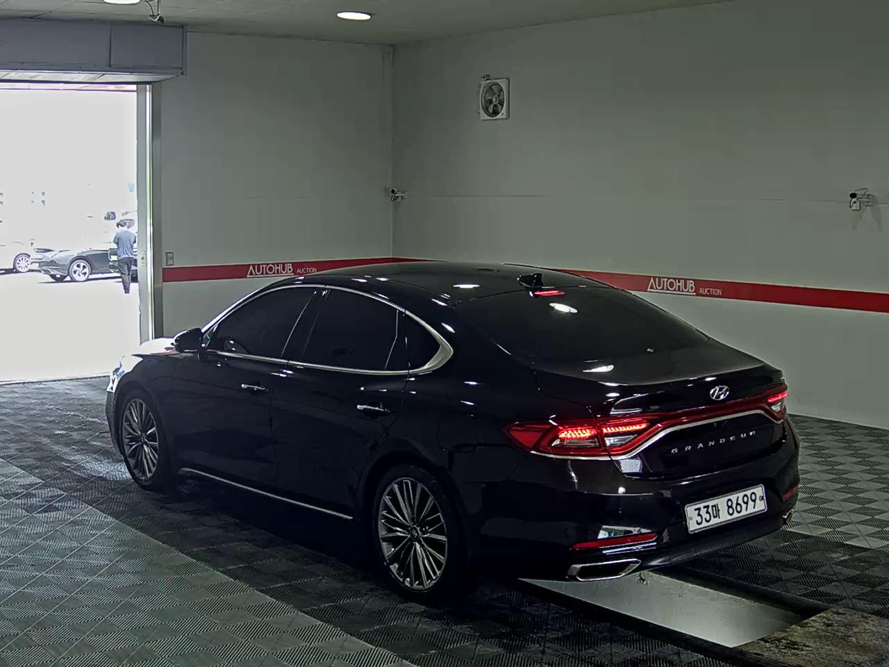 2018 - hyundai grandeur